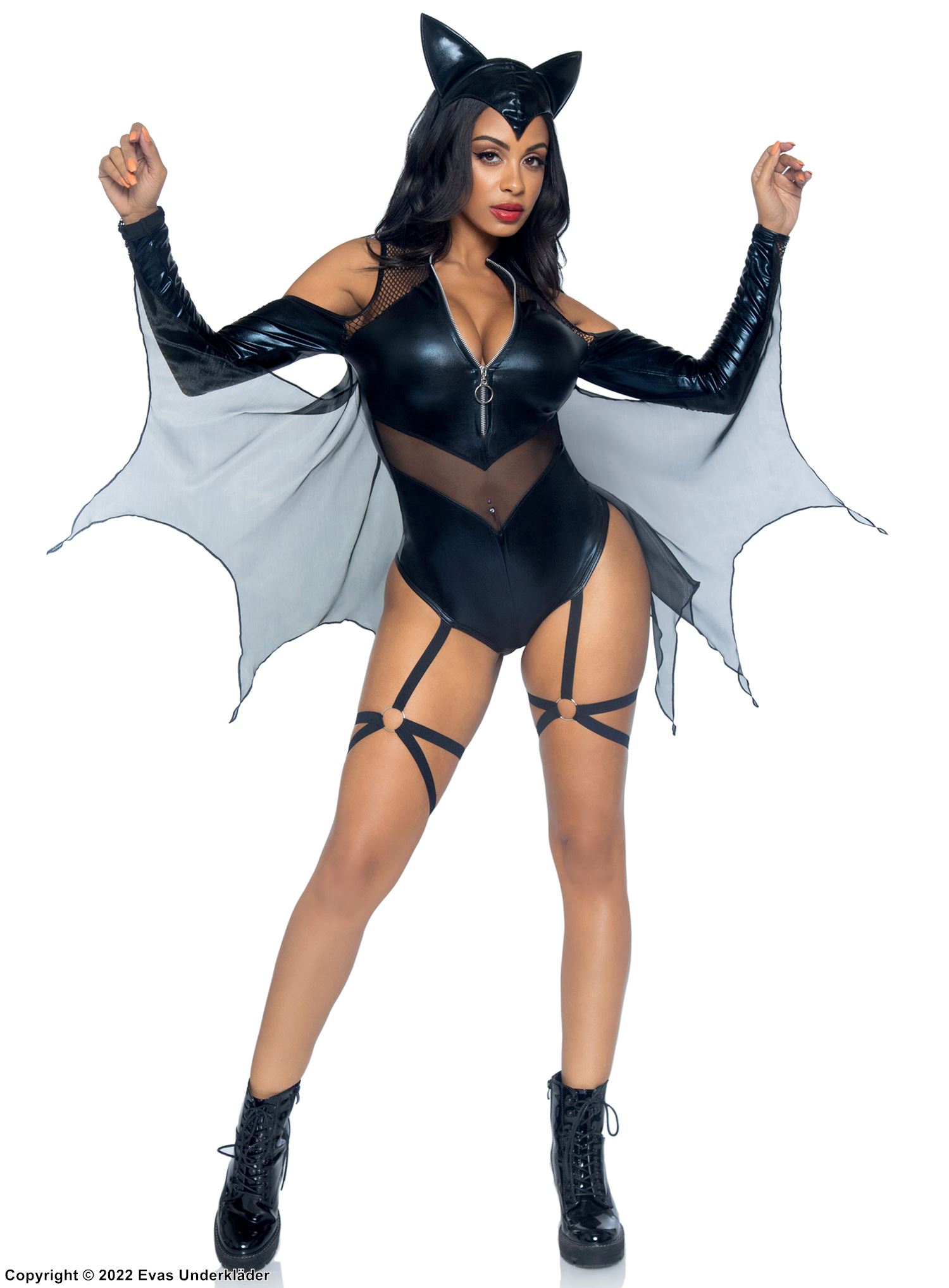 Kvinnelig flaggermus, kostymeundertøysbody, wet-look, gjennomsiktige innlegg, innbygd strømpebåndsstropp, vinger, glidelås på forsiden